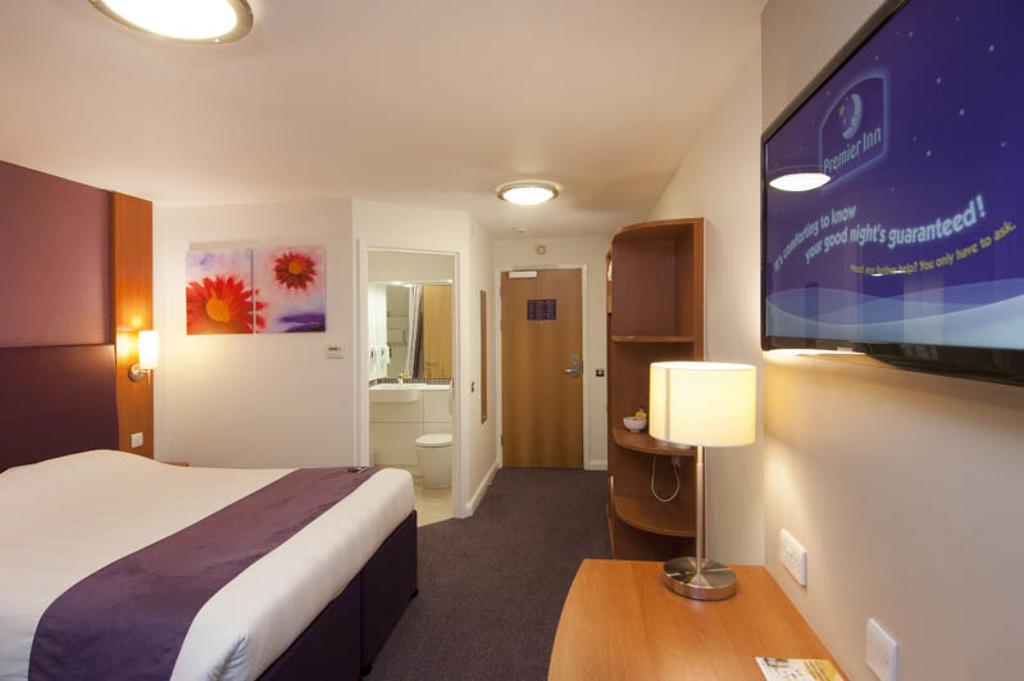 Premier Inn Newcastle City Centre Millennium Bridge Eksteriør billede